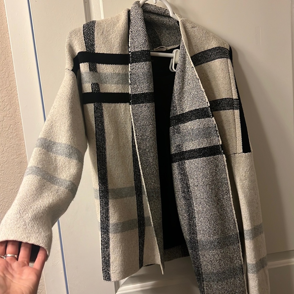 NWOT Banana Republic Sweater Shall